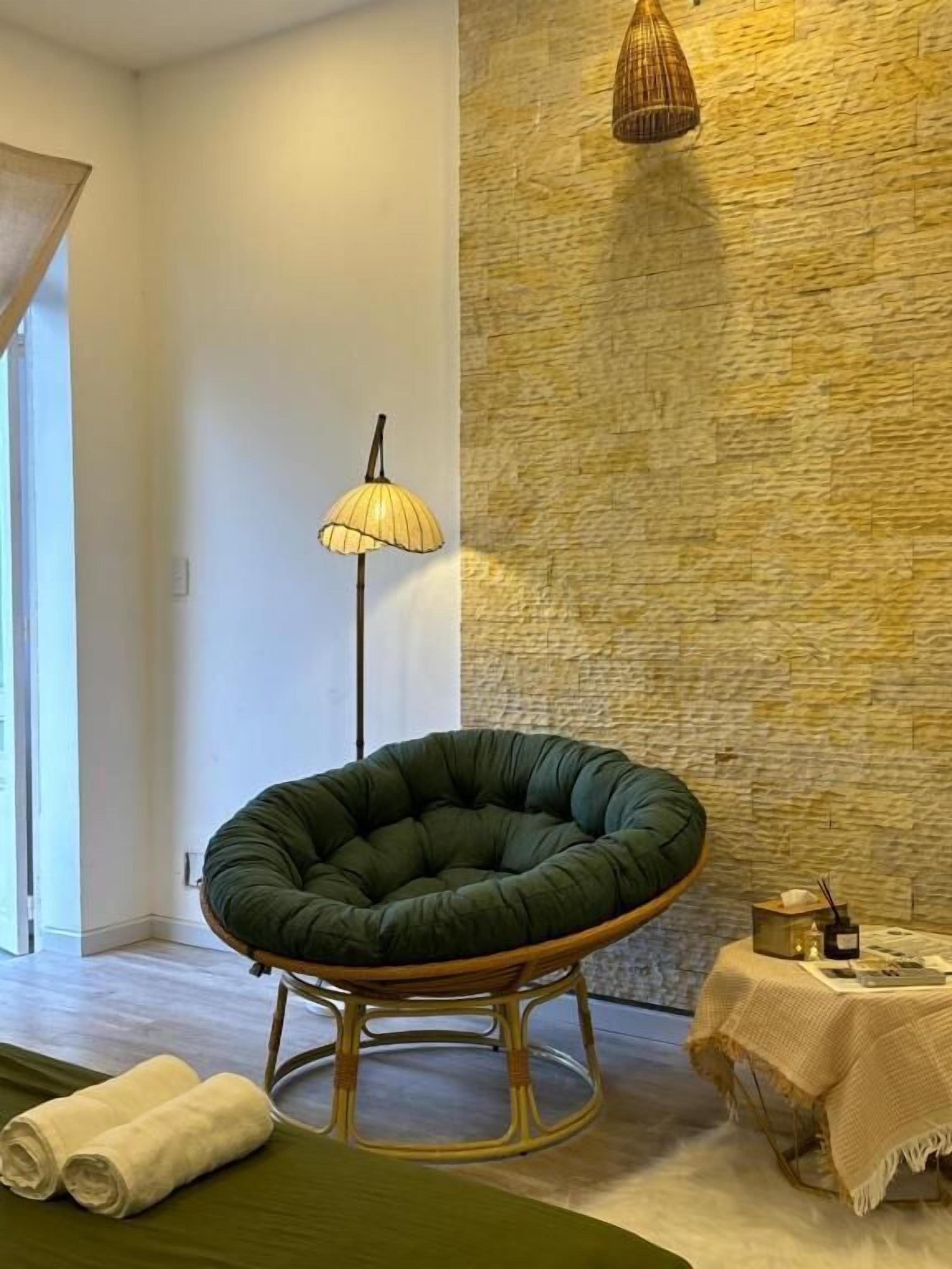 Suite, Bathtub, River View | Interior