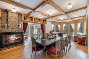Dining - Gorgeous Private Lakefront Estate w/Hot Tub, Kayaks & Stunning Views (Forestburgh)