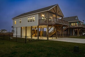 Exterior - Tiki Bar! Close to the Beach! Pet-Friendly! (Crystal Beach)