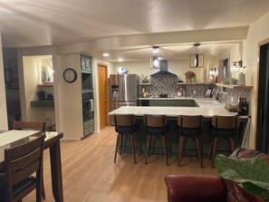 Fridge, microwave, oven, stovetop -  Cedar Bend: Hilltop Secluded Retreat near Yosemite, Bass Lake & National Forest (Oakhurst)