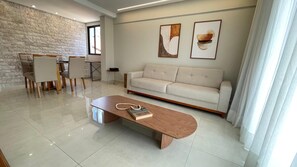 Living area - Apartment 101 - Spacious, bright, comfortable, fully equipped. Garage! (Goiânia)