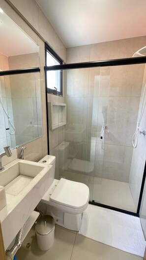 Hair dryer, towels, soap, toilet paper - Apartment 101 - Spacious, bright, comfortable, fully equipped. Garage! (Goiânia)