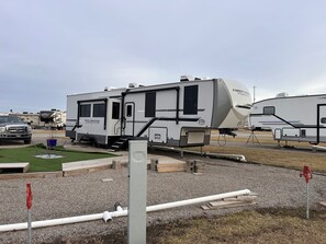 Exterior - Lovely 2-bedroom campground trailer with AC in charming Moravia (Moravia)