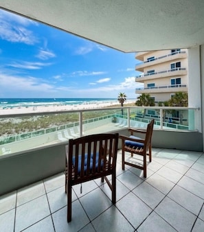 Property grounds - Silver Beach 205 ON THE BEACH 2/2 *pet friendly* (Orange Beach)