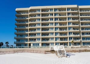 Exterior - Silver Beach 205 ON THE BEACH 2/2 *pet friendly* (Orange Beach)