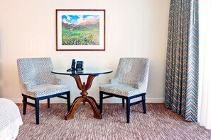 Interior - Garden 2 Queens, Little America, Year-round Pools, Bar, Proximity to Airport (Salt Lake City)