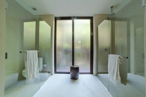 Bathroom - BT Homes - Luxury Villa in the Jungle with Pool (Tulum)