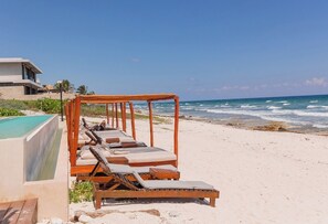 Beach - Modern Ocean Front 2 BR by BT Homes (Balam Canché)
