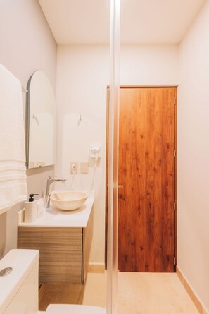 Bathroom - BT Homes - Stylish apartment near the sea (Tulum)