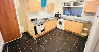Pets - Parking - Patio - WiFi - Sleeps 4