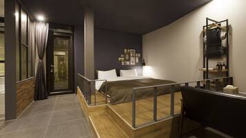 Terrace Room | Down comforters, desk, laptop workspace, blackout drapes