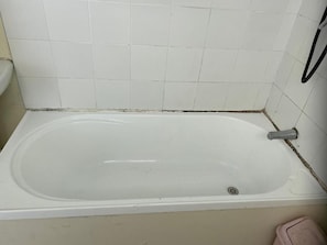 Dortoir Partagé, 2 chambres | Salle de bain