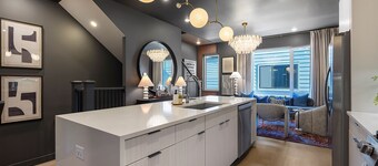 Luxe Stay Near Downtown | Karaoke, 9 Beds, Pool, Hot Tub, Sleeps 12+