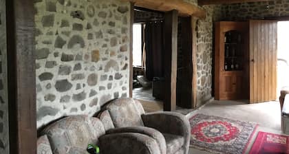 Bonalbo Wilderness Retreat - secluded off grid accomodation- sleeps up to 14