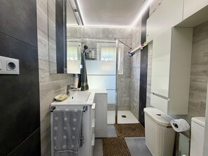 Bathroom - Nautic - Bright apartment with terrace just steps from the beach (Roses)