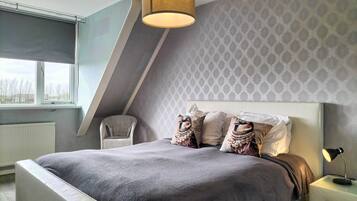 4 bedrooms, travel crib, free WiFi