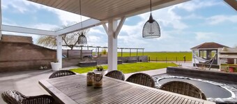 Casa accogliente a Bunschoten-Spakenbu con sauna