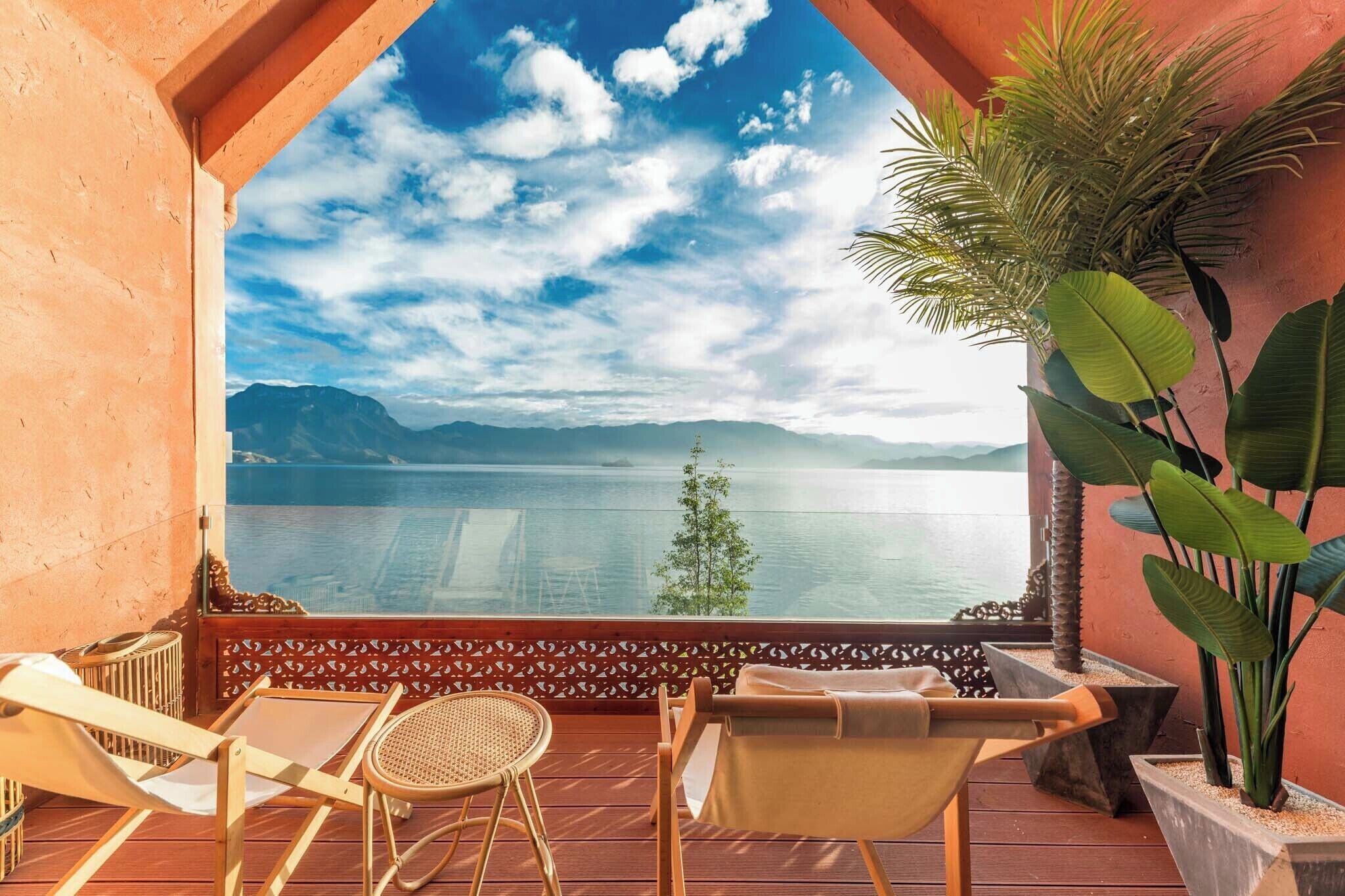 Superior Room, Lake View | Terrace/patio