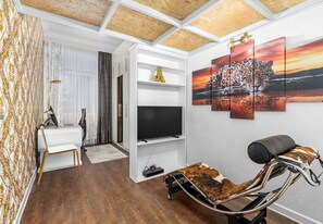 Interior - Urban Jungle Mezzanine Apartment (Kraków)