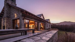 Exterior - This rural luxury villa offers a unique Queenstown experience (Queenstown)