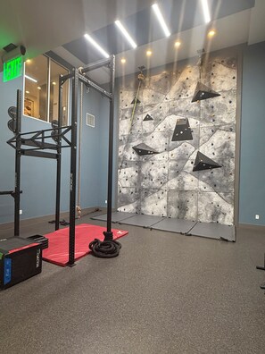 Fitness facility - A luxurious two-bedroom, two-bath just 10 minutes from downtown Atlanta. (Decatur)