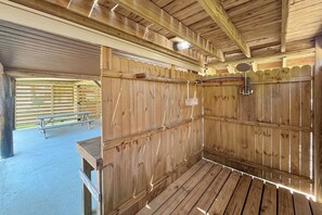 Sauna - Walk to Beach & Hangout | Large Porch | Sleeps 7 | Downtown Gulf Shores | BEACHBALL PROPERTIES (Gulf Shores)