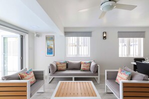 Smart TV - 4BR Beachfront Modern Villa-IMGN (St. James)
