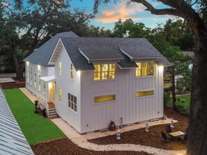 Exterior - Award-Winning Historic Church Retreat in Savannah (Savannah)