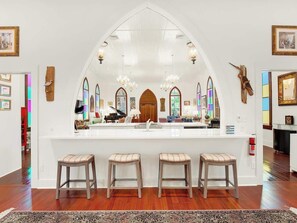 Lobby - Unbelievable Historic Church Retreat The Sanctuary (Savannah)