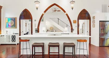 Unbelievable Historic Church Retreat The Sanctuary