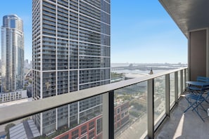 Property grounds - 501-3110 Luxury Ocean View from Balcony Rooftop Pool & GYM (Miami)