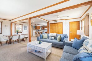 Smart TV - Catch a Vibe! Oceanside home 4 lots from beach. Updated with timeless OBX charm! (Nags Head)