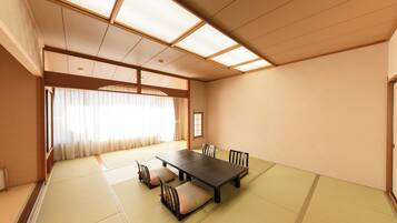 Chambre Familiale | Bureau, Wi-Fi gratuit, draps fournis