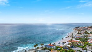 Beach nearby - Newly Remodeled Coastal Cottage Steps to Beach (San Diego)