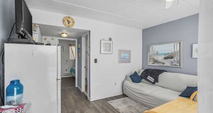 Oceanview Condo Steps from Beach & Boardwalk in North Wildwood