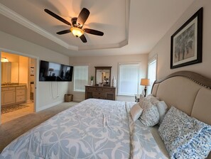 4 bedrooms, Internet - 4 Bedroom creek view home with access to great amenities - Dog Friendly! (Ocean View)