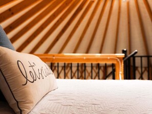 1 bedroom, free WiFi, bed sheets - Starlight Yurt- A Romantic Stay w/ Hot Tub Views (Fancy Gap)