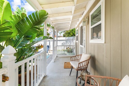 Welcome to this cozy, stylish escape- private guesthouse in beautiful Redlands