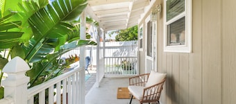 Welcome to this cozy, stylish escape- private guesthouse in beautiful Redlands