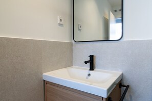 Shower, hair dryer, towels - GuestReady - Estudio super acogedor en Madrid (Madrid)