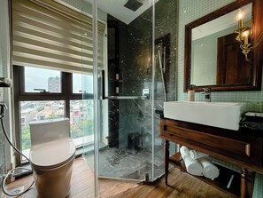 Premier Double Room, River View | Bilik Mandi