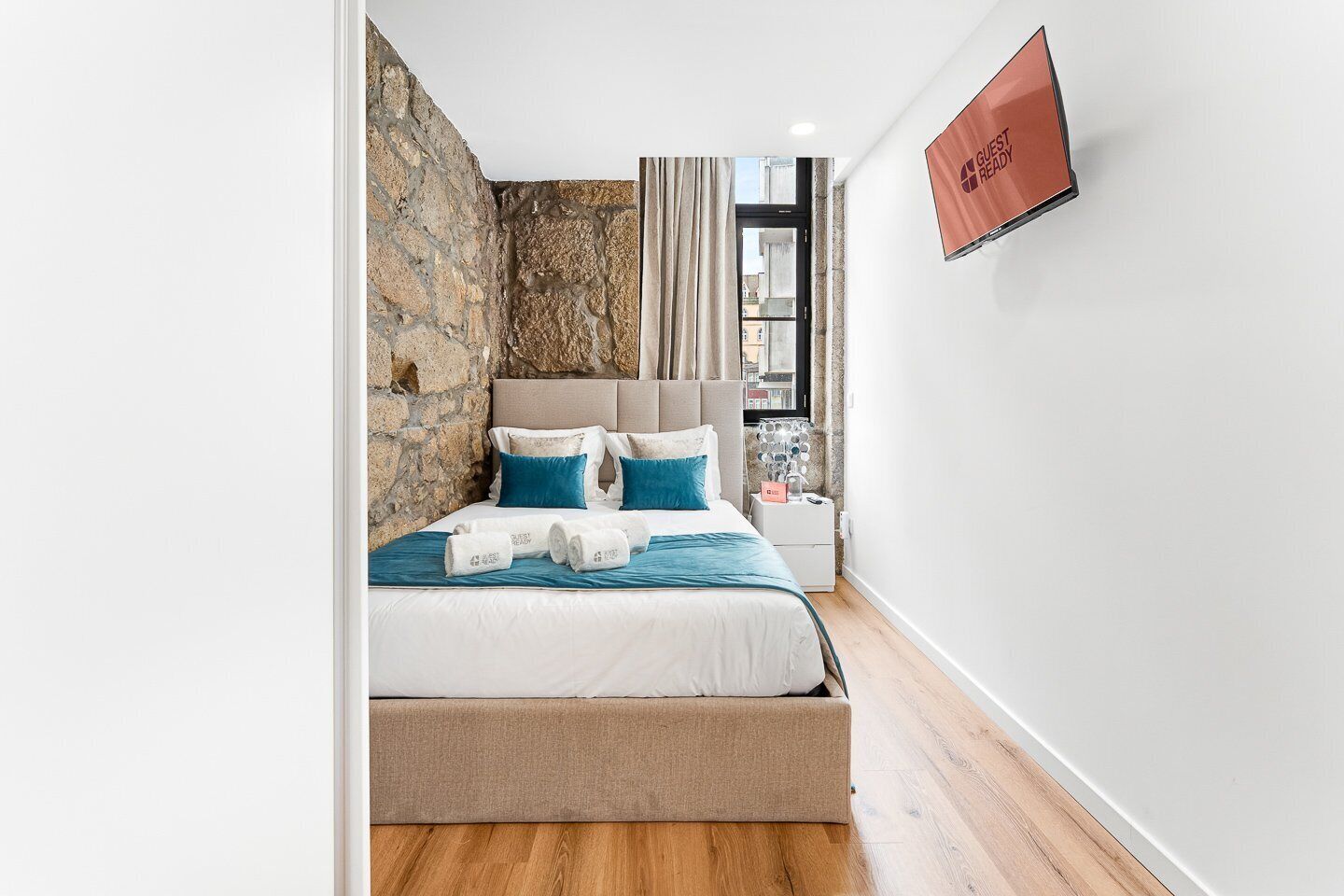 1 bedroom, iron/ironing board, internet, bed sheets