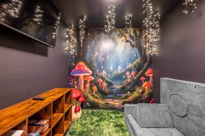 Interior - The Sage Manor: Historic 3B2B • Speakeasy + Hot Tub + Spa (Lee's Summit)