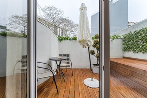 Outdoor dining - GuestReady - Room with private terrace (Porto)