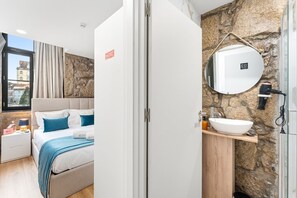 1 bedroom, iron/ironing board, Internet, bed sheets - GuestReady - Charming getaway in Porto's heart (Porto)