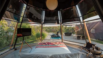 Deluxe Villa, Private Pool, River View | Desk, rollaway beds, bed sheets