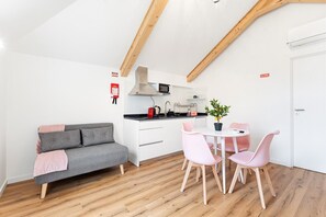 Interior - GuestReady - Charming studio with rooftop terrace (Porto)