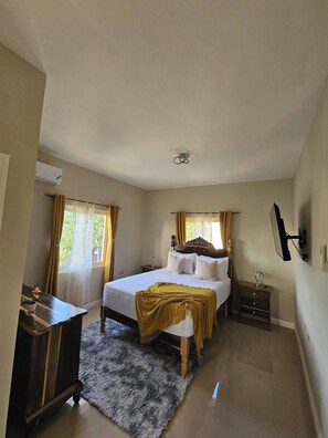 2 bedrooms - Tranquility Loft, Ocho Rios, Solar Powered (Ocho Rios)