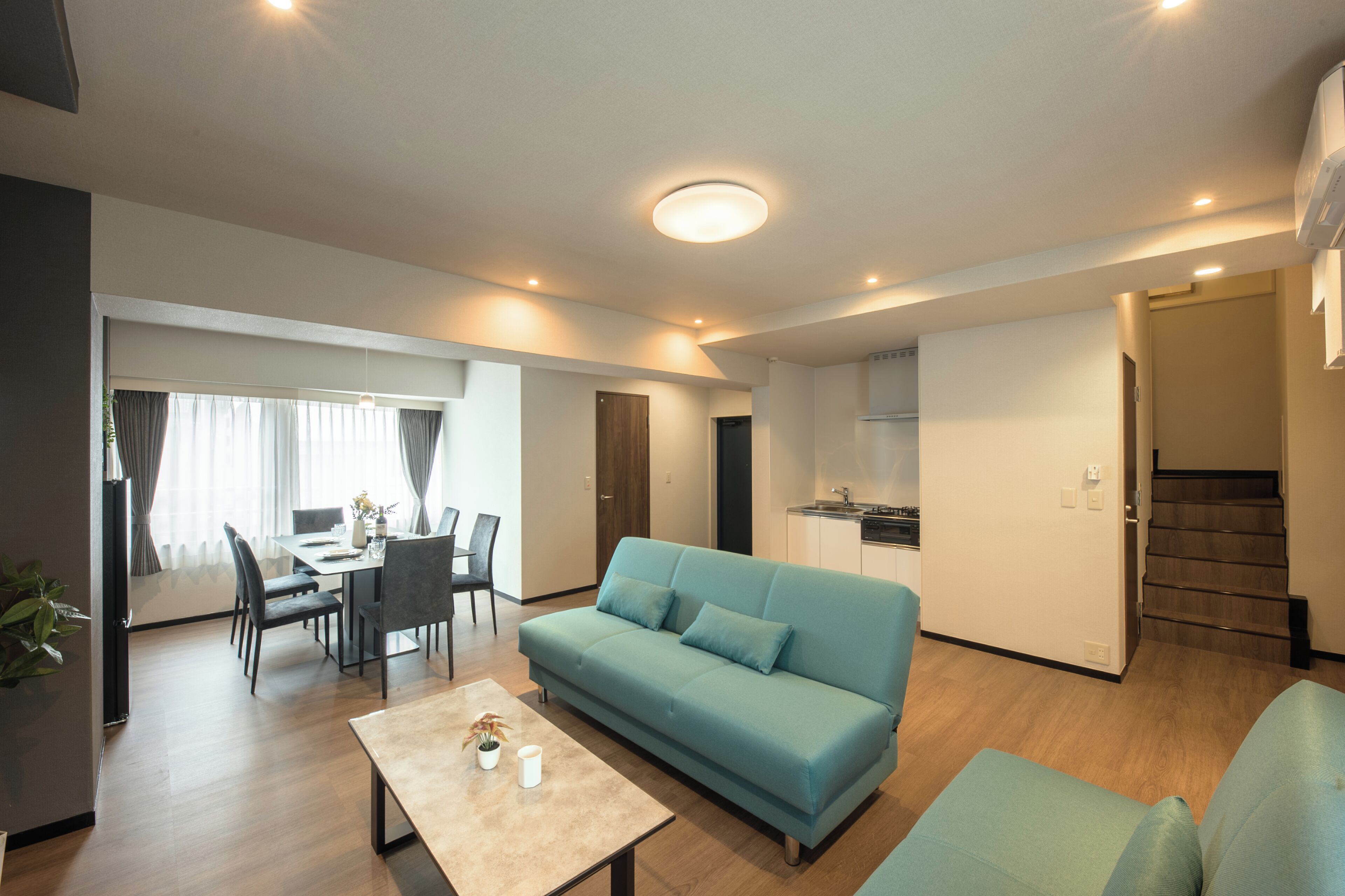 Deluxe Apartment, 2 Bedrooms, City View | Living area
