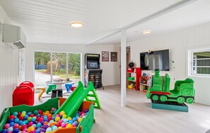 Children’s area - Lovely home in Oksbøl with WiFi (Oksbøl)